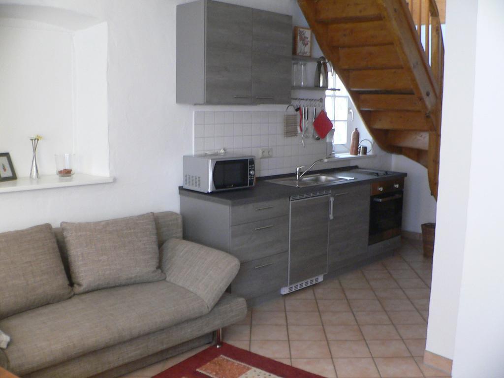 Alter Winzerhof Weisenheim Am Berg E.K. Hotel Ngoại thất bức ảnh