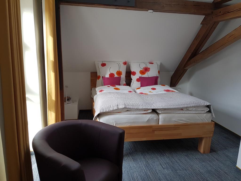 Alter Winzerhof Weisenheim Am Berg E.K. Hotel Ngoại thất bức ảnh