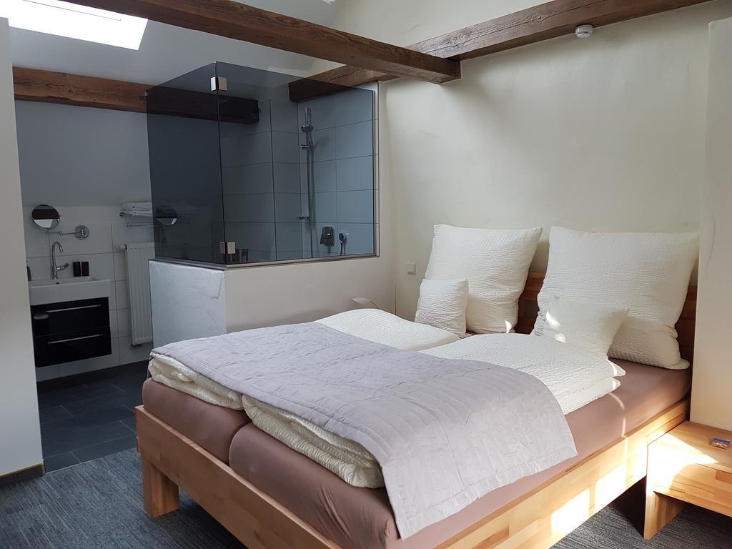 Alter Winzerhof Weisenheim Am Berg E.K. Hotel Ngoại thất bức ảnh