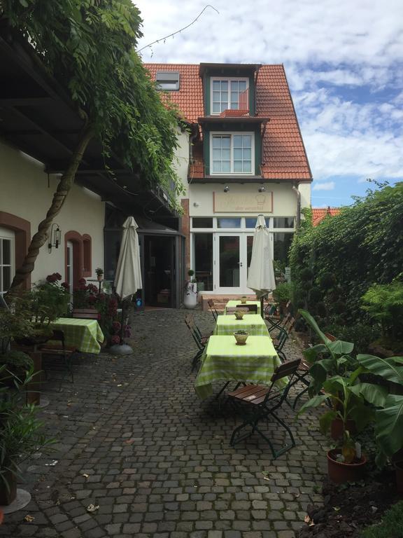 Alter Winzerhof Weisenheim Am Berg E.K. Hotel Ngoại thất bức ảnh