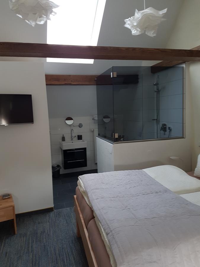 Alter Winzerhof Weisenheim Am Berg E.K. Hotel Ngoại thất bức ảnh