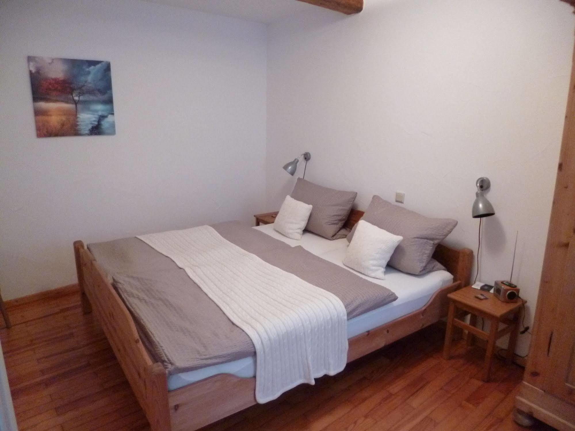 Alter Winzerhof Weisenheim Am Berg E.K. Hotel Ngoại thất bức ảnh