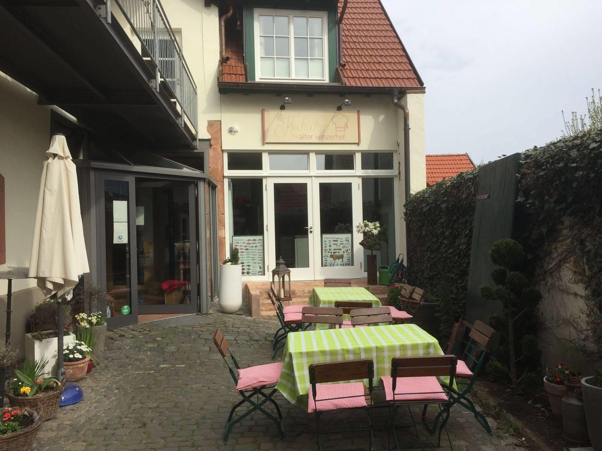 Alter Winzerhof Weisenheim Am Berg E.K. Hotel Ngoại thất bức ảnh