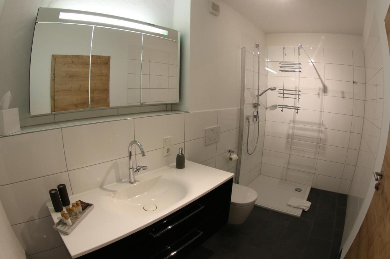 Alter Winzerhof Weisenheim Am Berg E.K. Hotel Ngoại thất bức ảnh