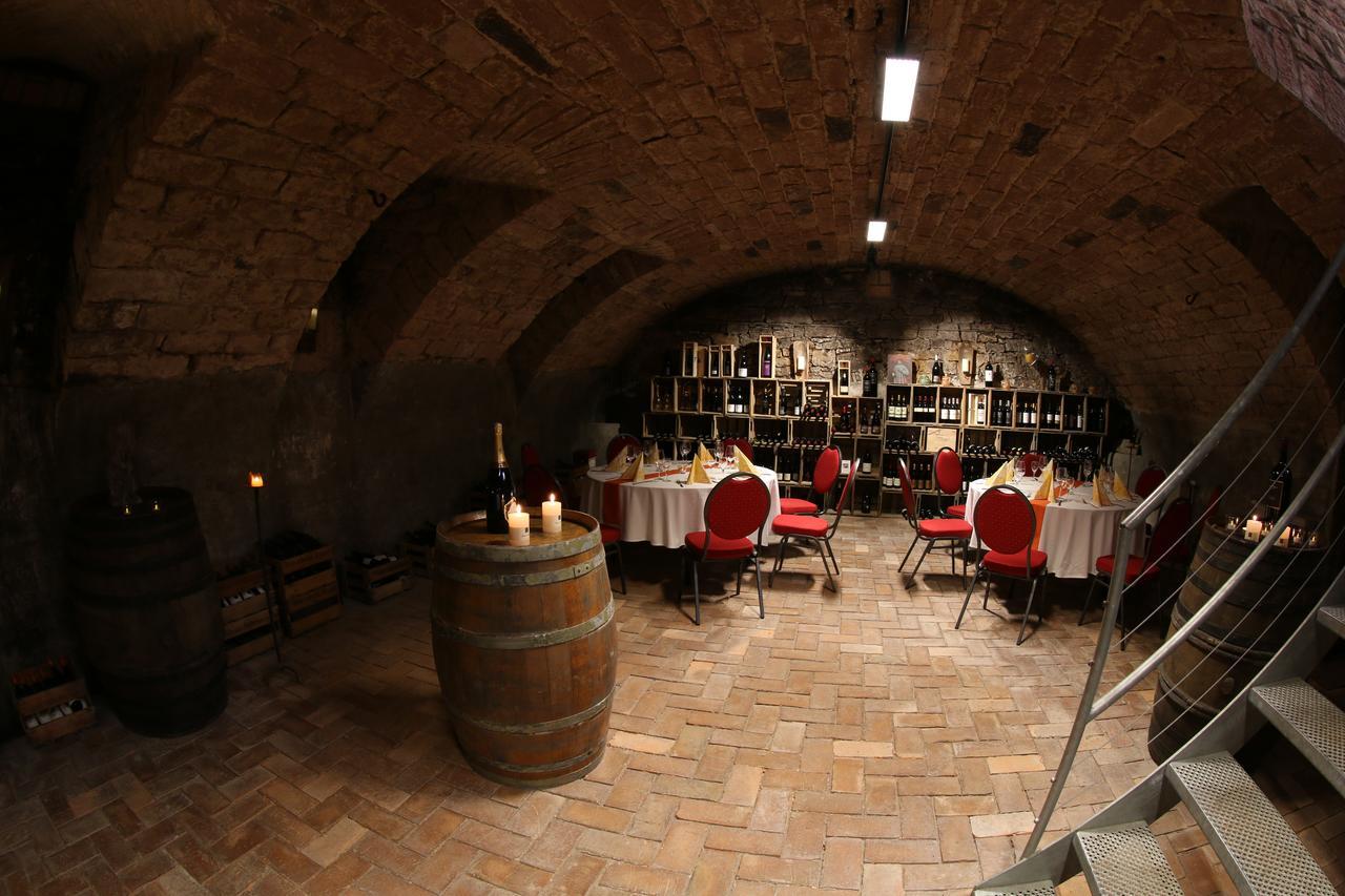 Alter Winzerhof Weisenheim Am Berg E.K. Hotel Ngoại thất bức ảnh