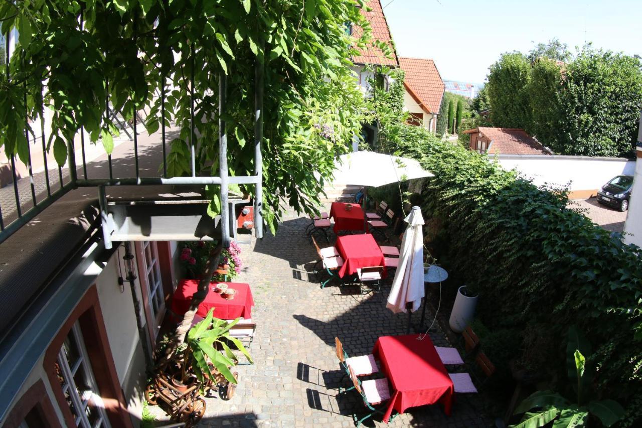 Alter Winzerhof Weisenheim Am Berg E.K. Hotel Ngoại thất bức ảnh